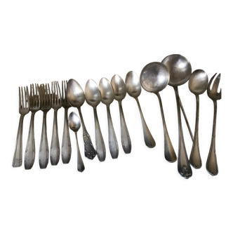 Set of silver metal cutlery