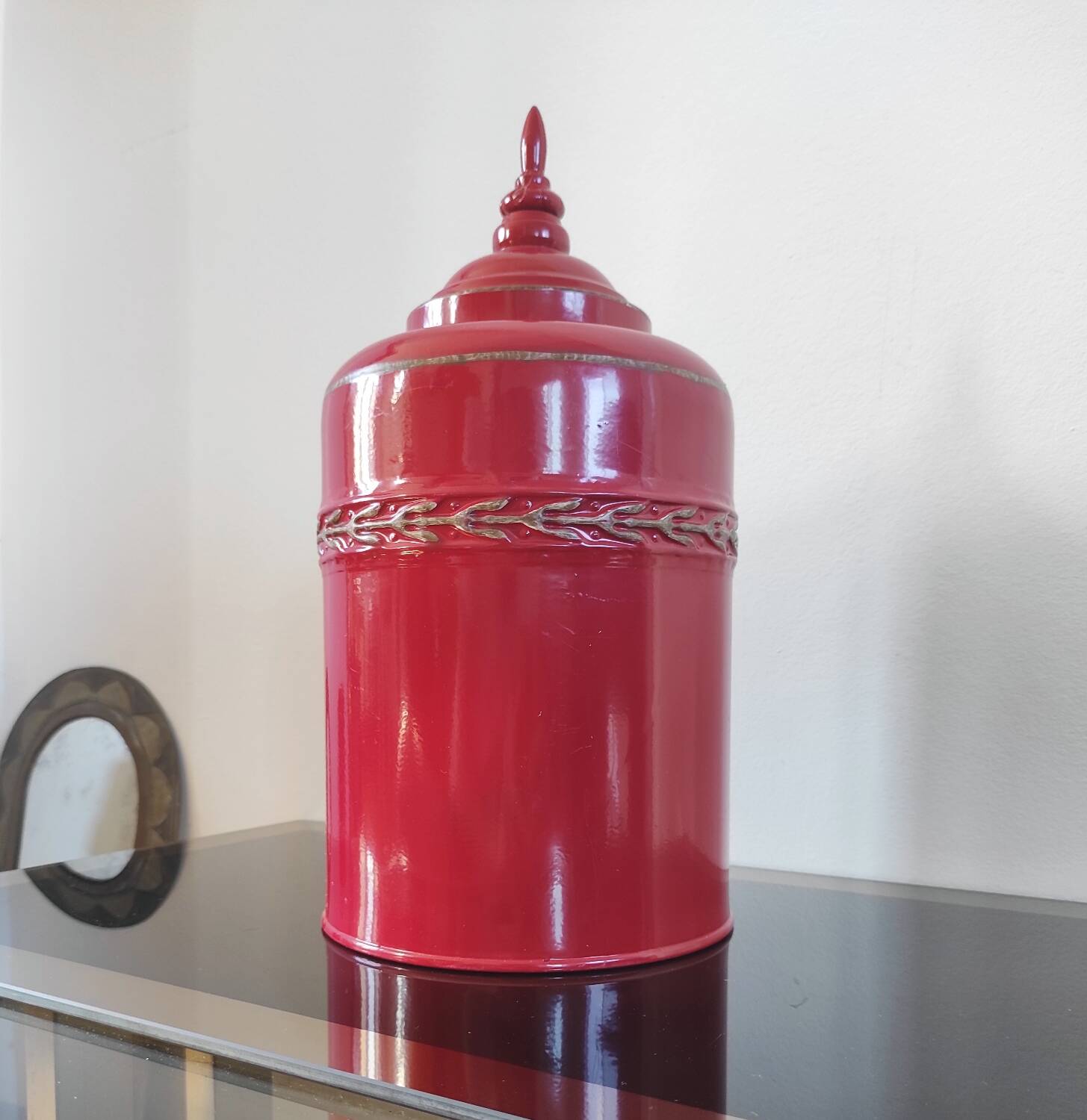 Large decorative red lacquered metal teapot - Vintage Asian style