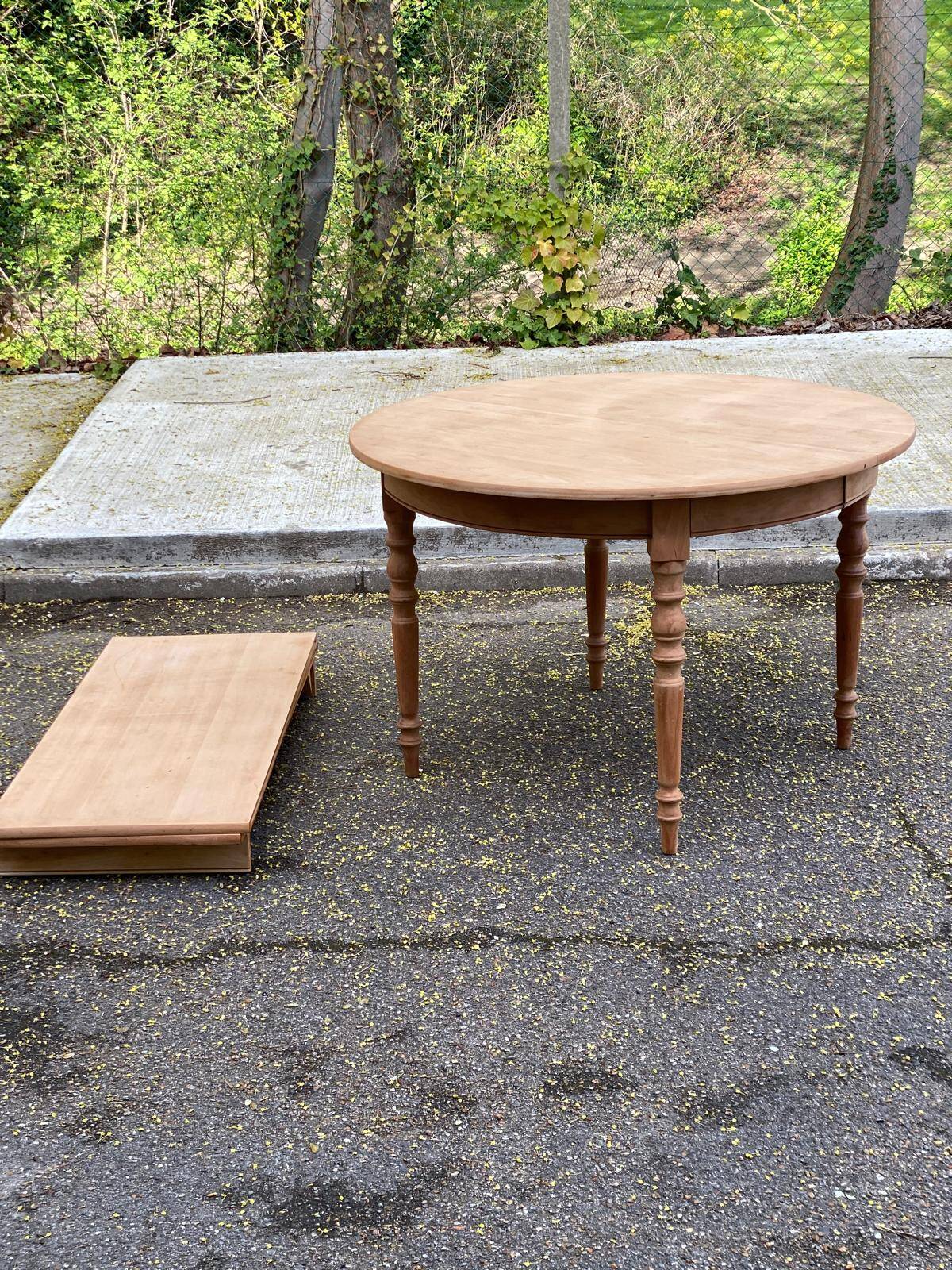 Renovated Louis Philippe round extendable dining table 115-2215cm 20th century