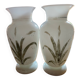 Paire de vases anciens en opaline