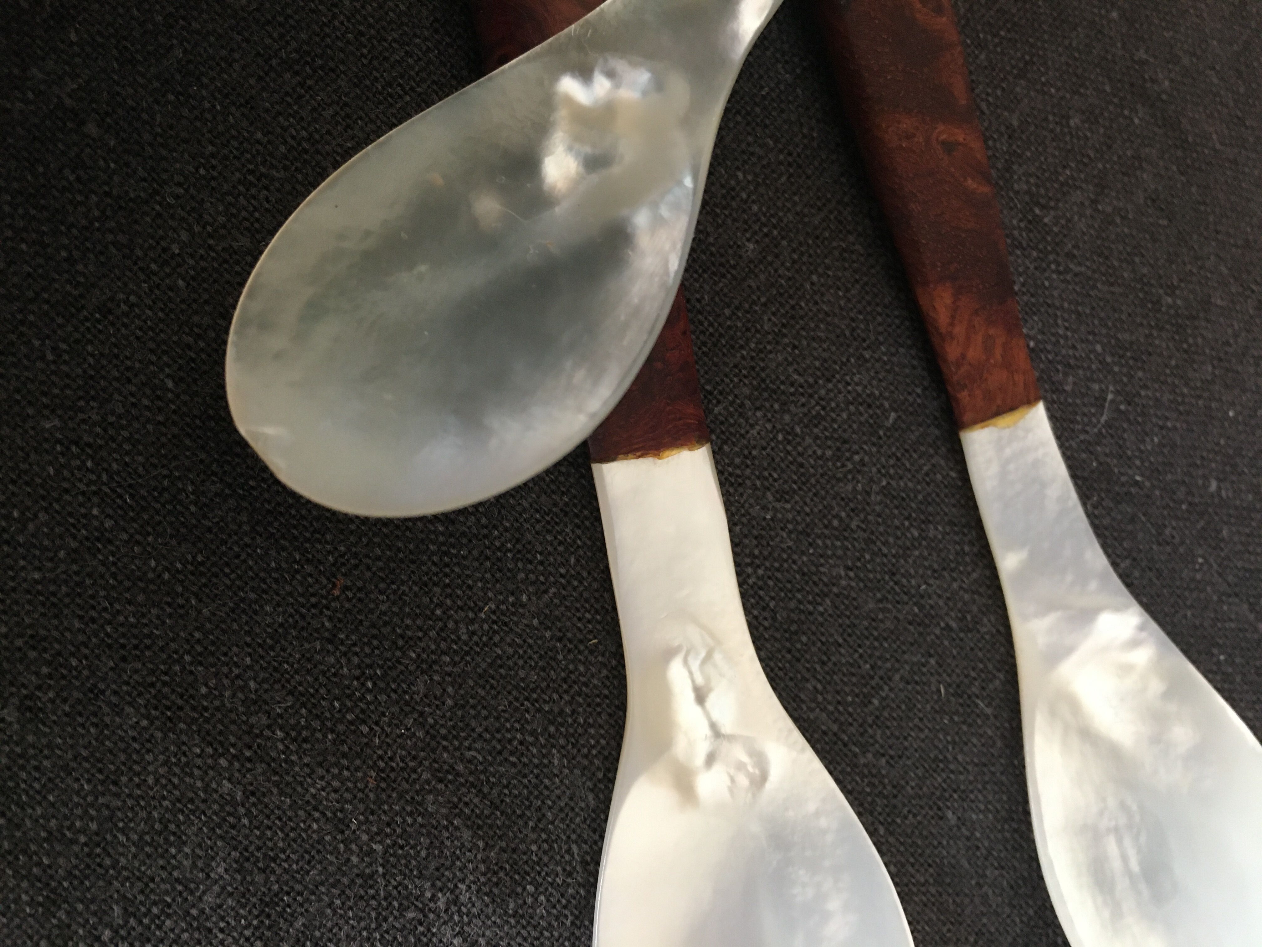 Set of 4 spoons in mother-of-pearl and rosewood