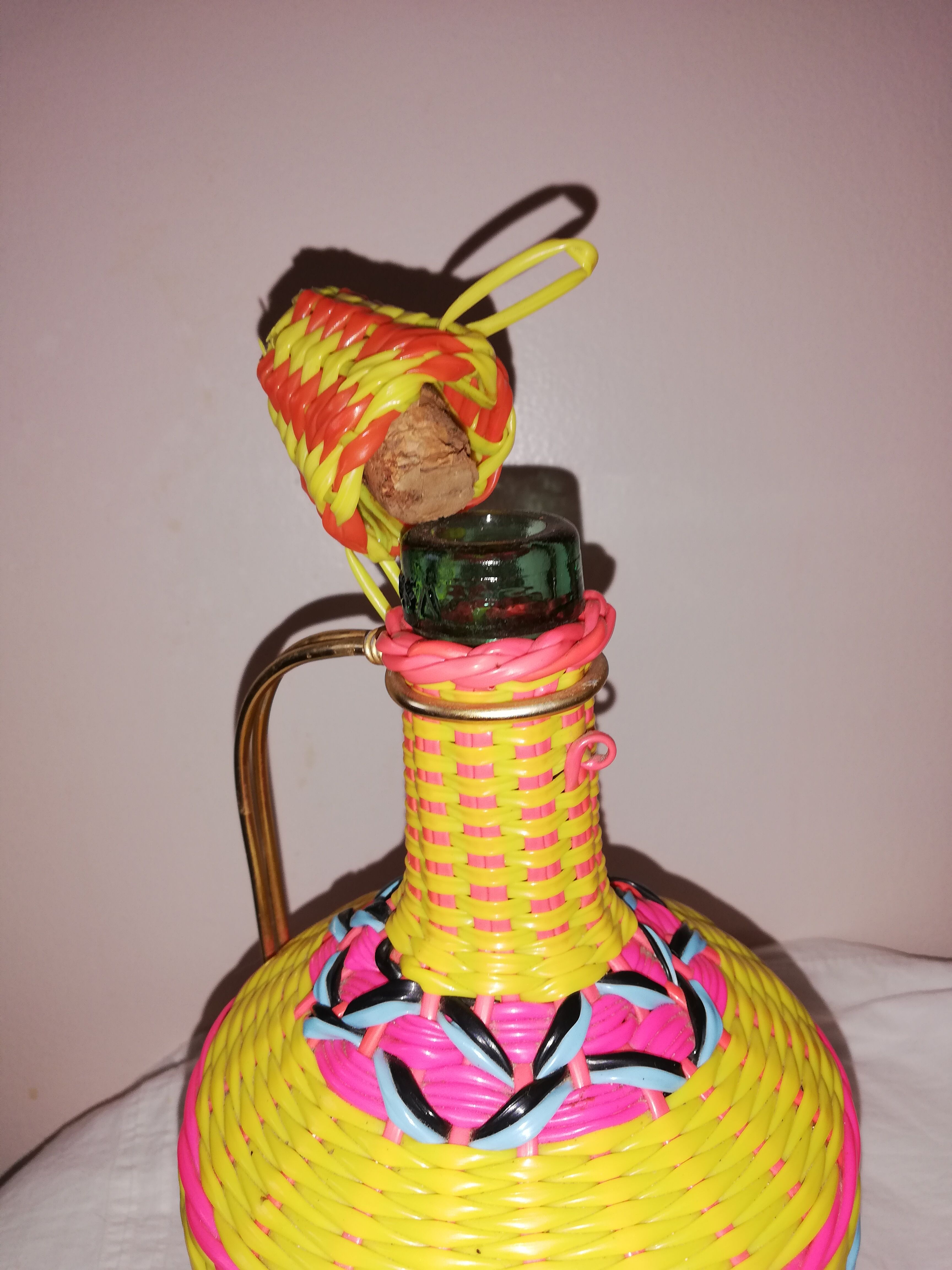 Glass carafe