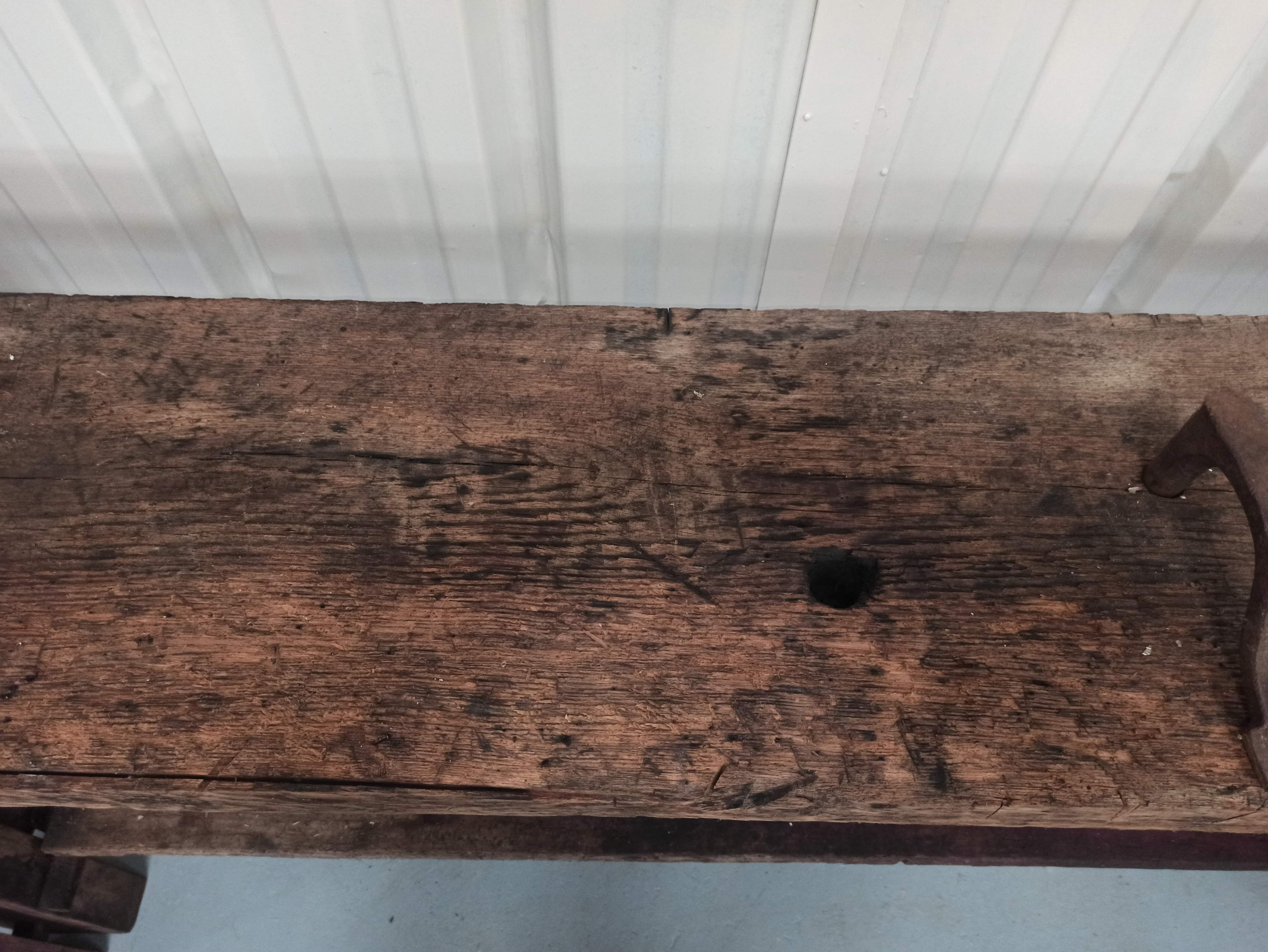2m40 - Large old wooden workbench - vice - valet