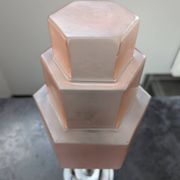 Ancien plafonnier Skyscraper lampe à poser globe verre rose Bahaus Art