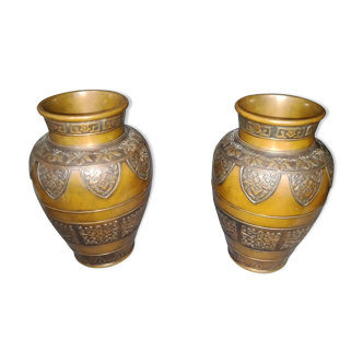 Lot of two Japanese bronze vases