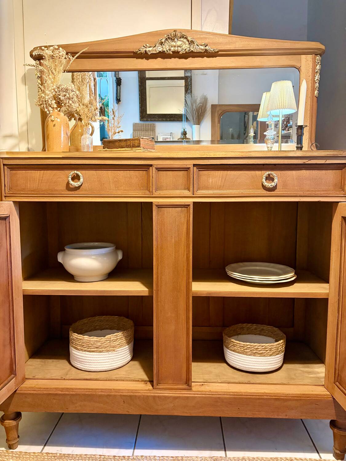 Raw wood sideboard and its mirror