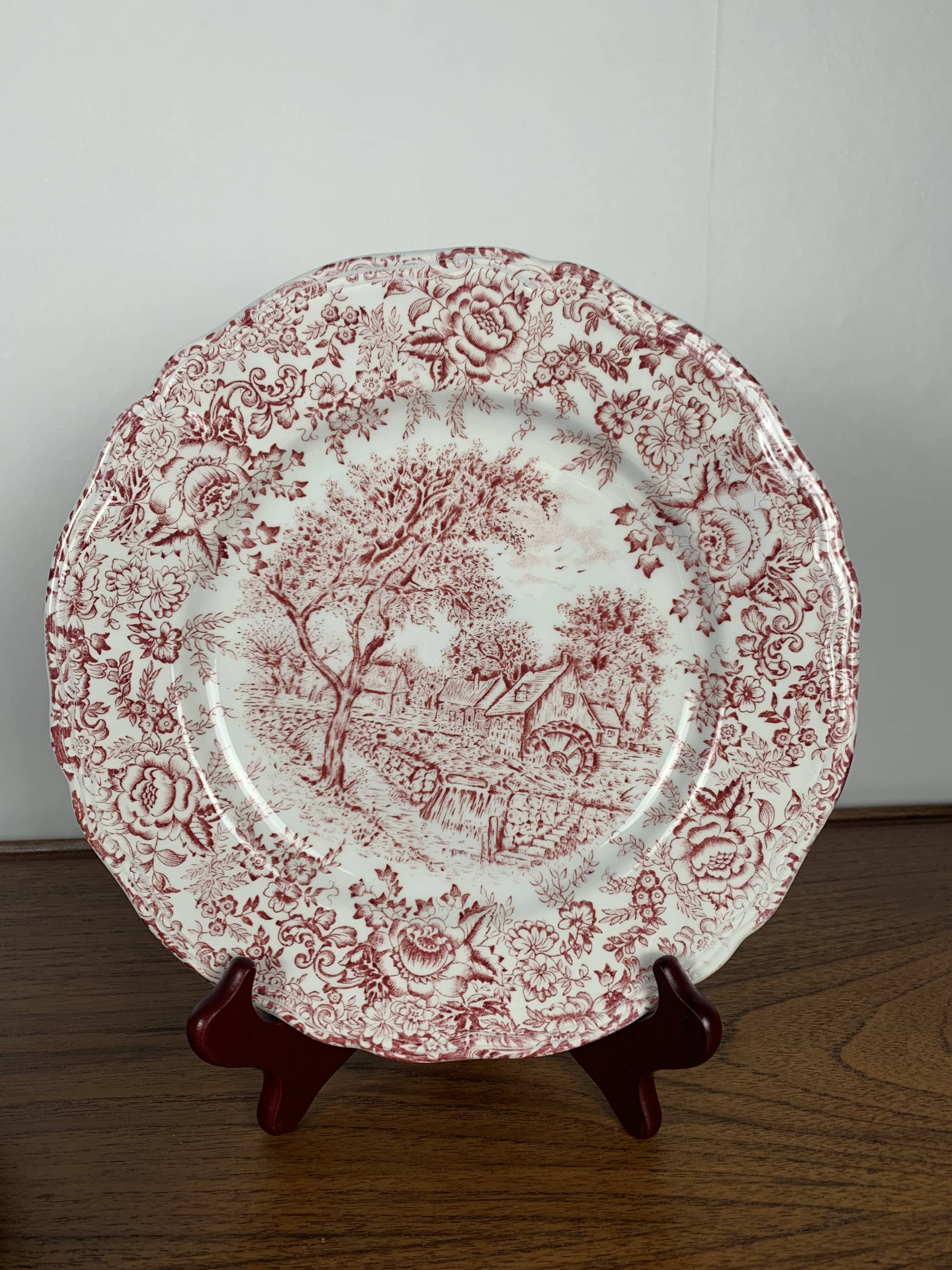 Set of 6 English flat plates, red tones