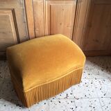 Velvet pouf