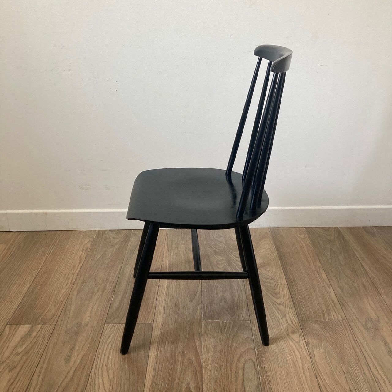 Black Tapiovaara chair