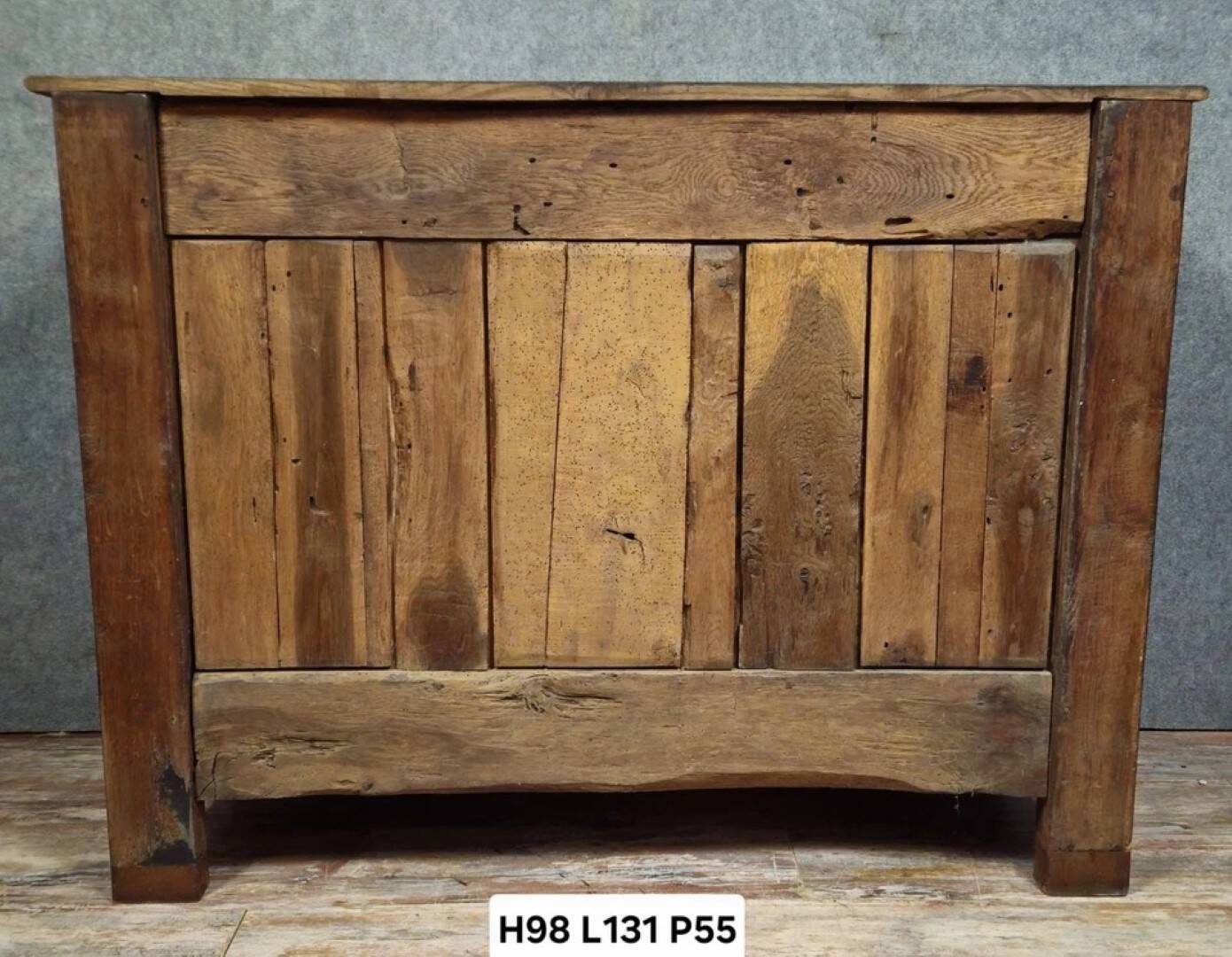 Buffet - very Louis XV style in solid oak from the 18th century.