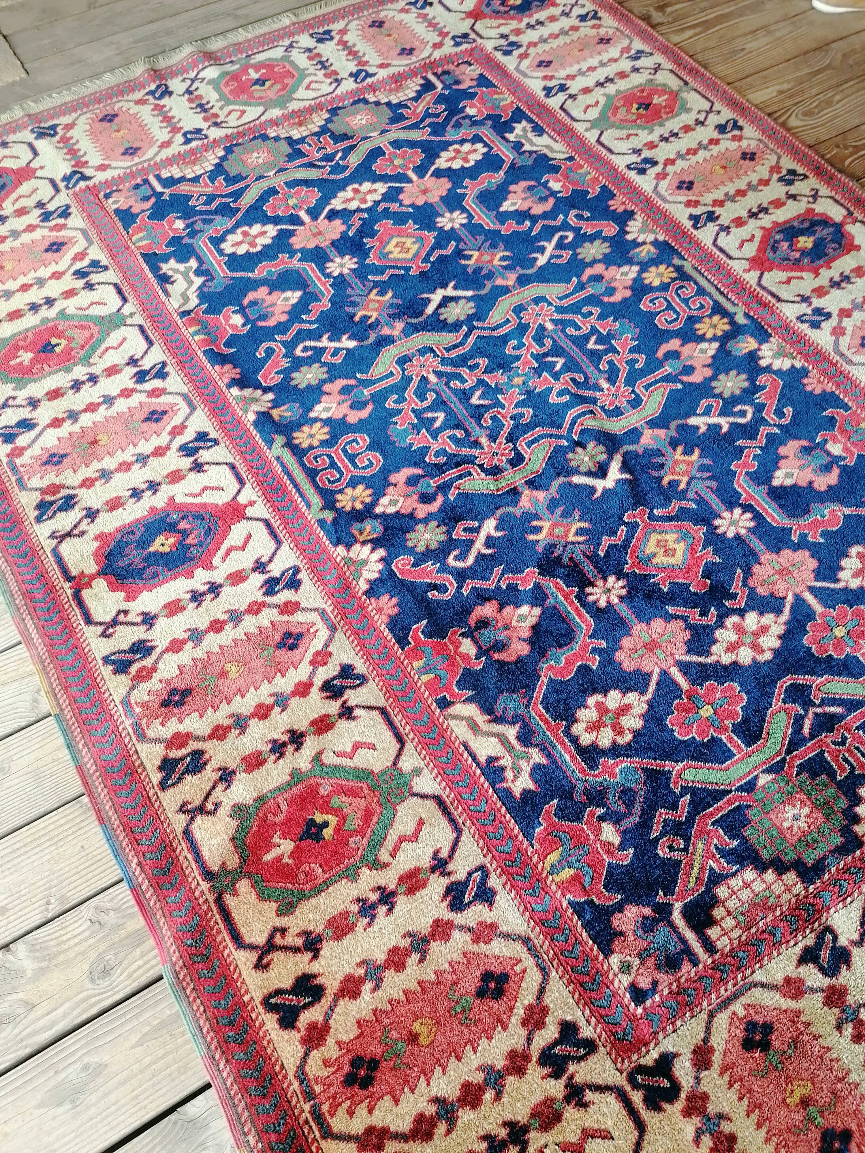 Antique Persian Heriz Afshar rug 200 x 276 cm