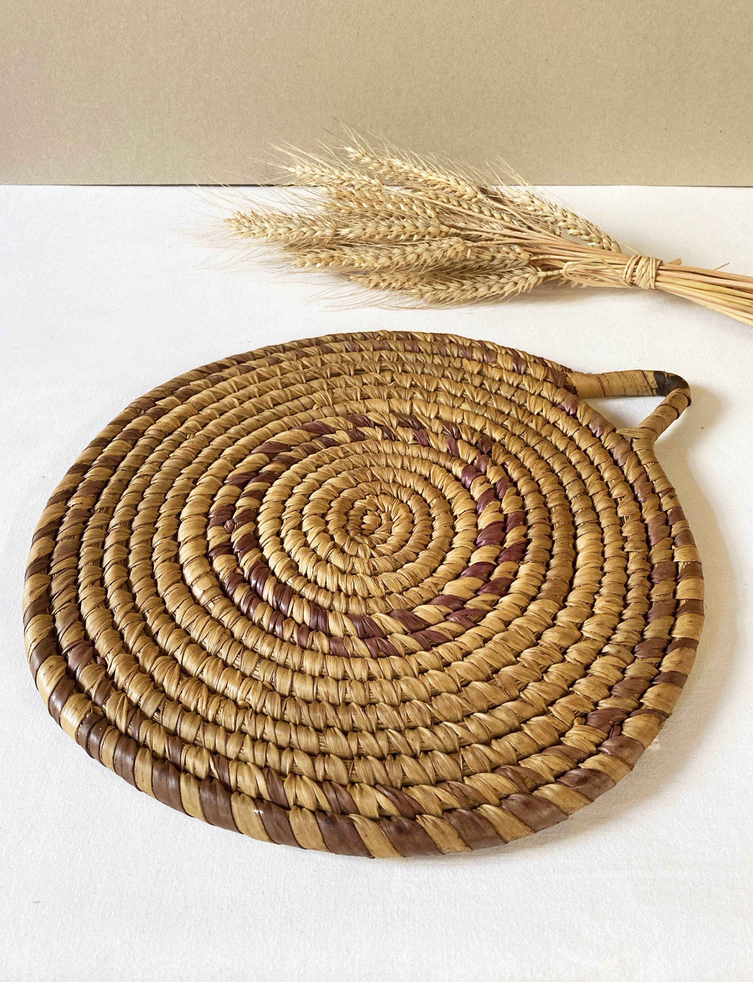 Woven rye trivet