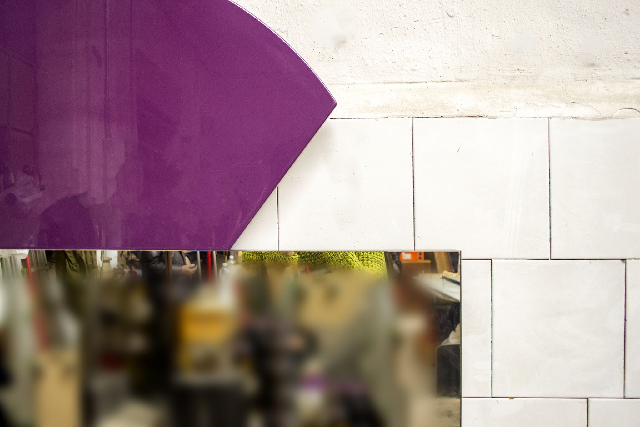 Miroir mural postmoderne par Saporiti Italia, années 80