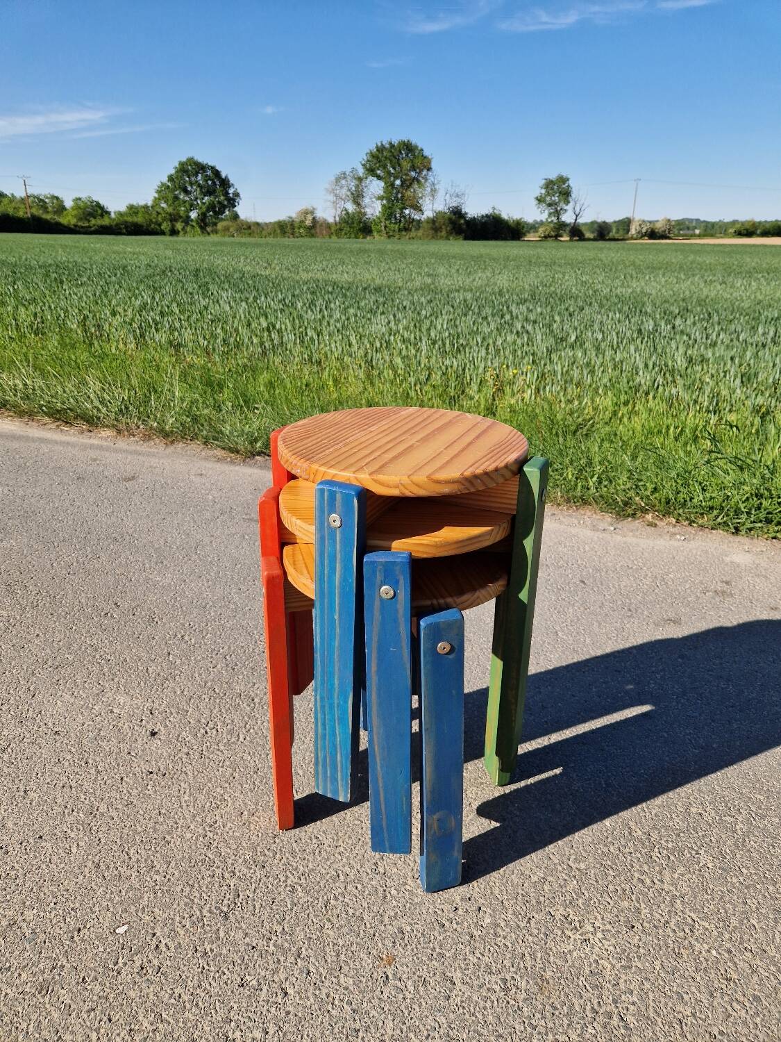 Set of 3 stackable pine stools
