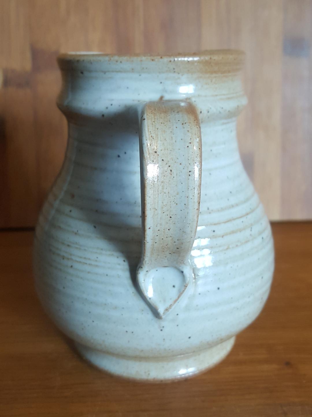 Petit Pichet Crémier in Marais Sandstone