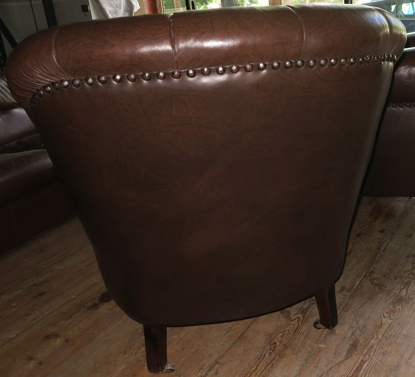 Vintage Dark Brown Leather Club Chair