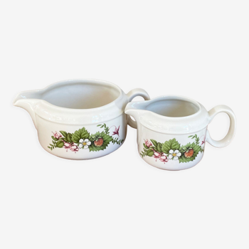 Pair of Marjolein Bastin Milk Creamers or Gravy Boats from the "Libelle" Series by J & G Meakin
