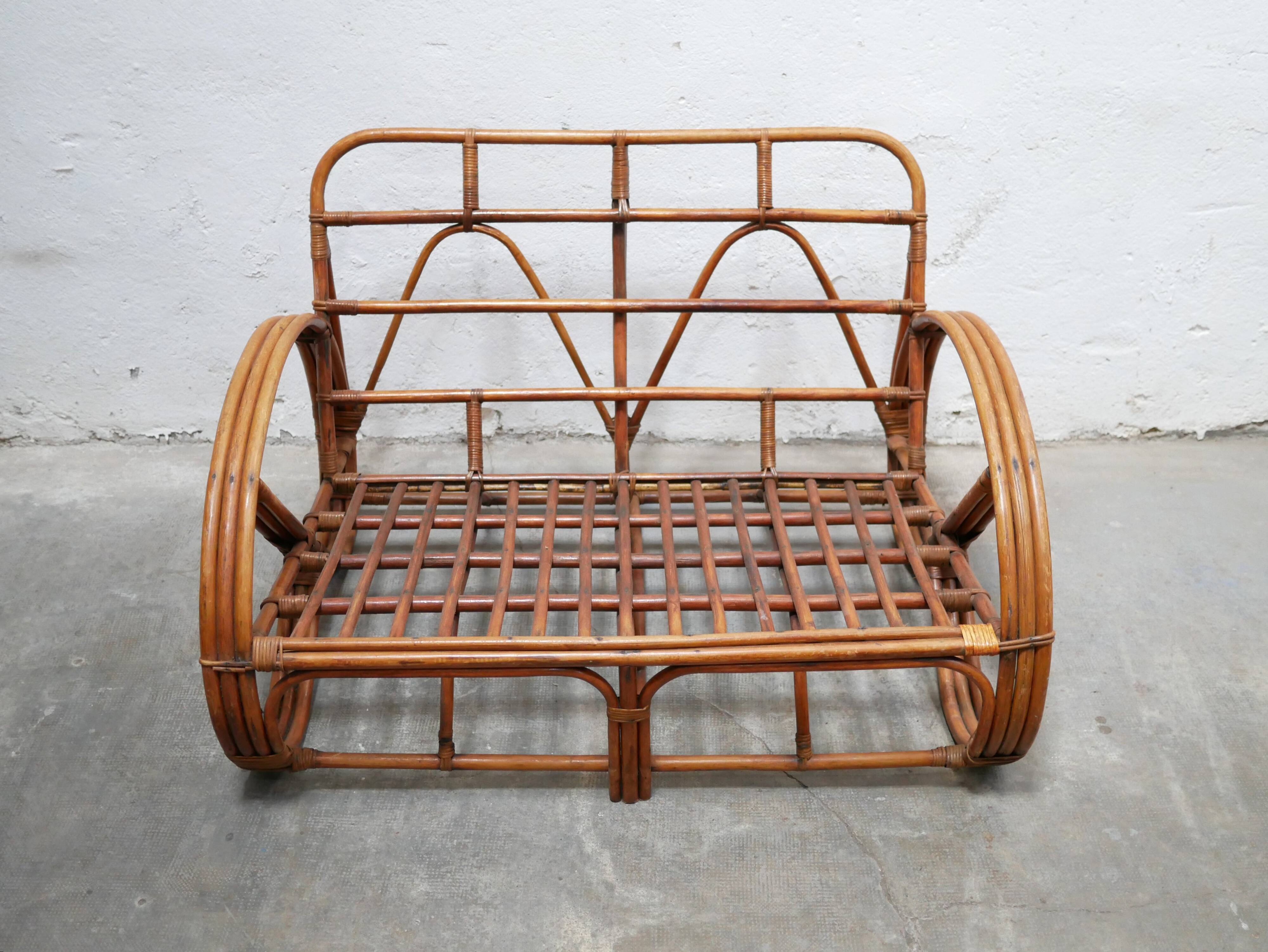 Canapé bretzel vintage en rotin