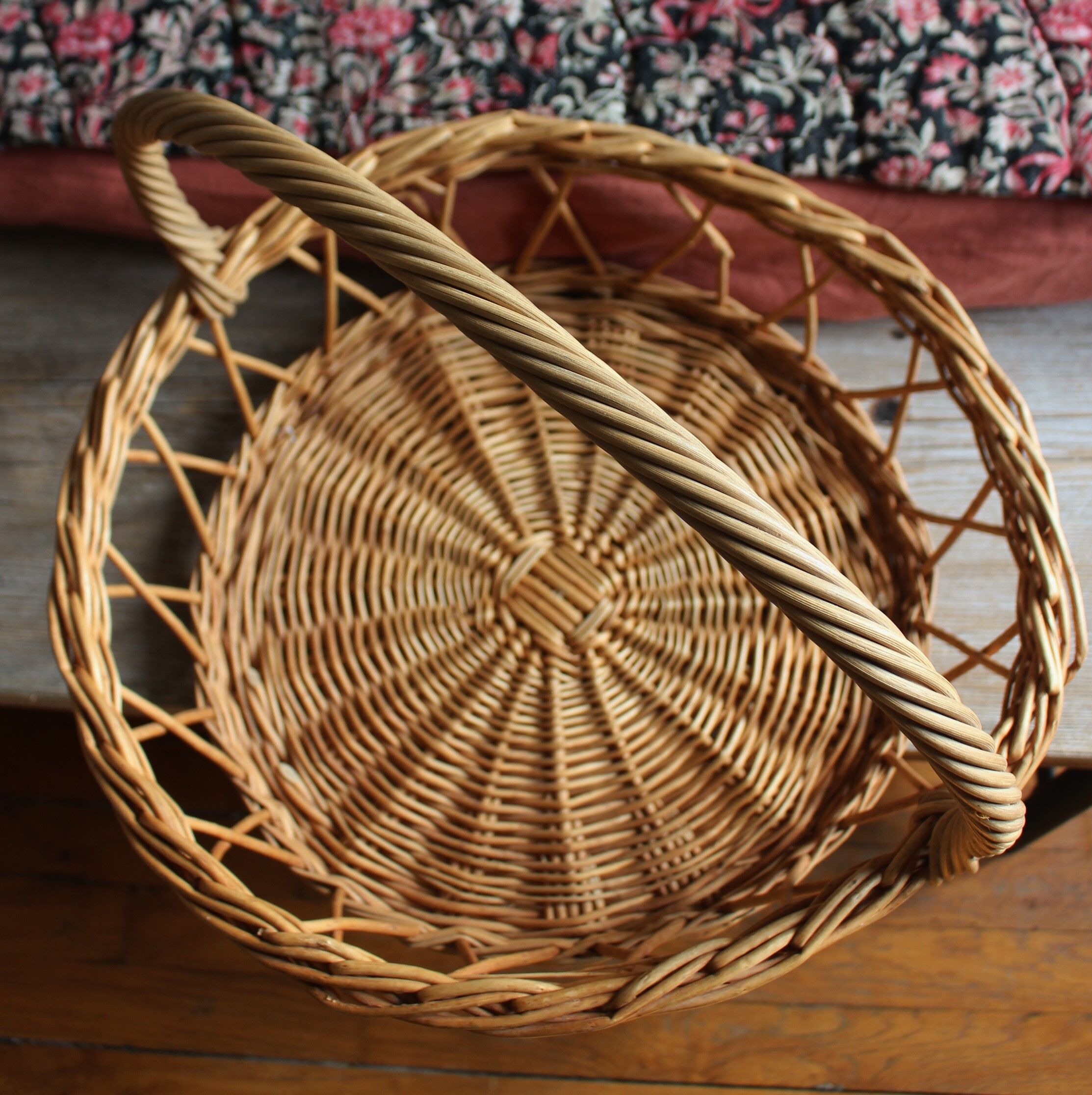 Vintage basket round Osier Large cove