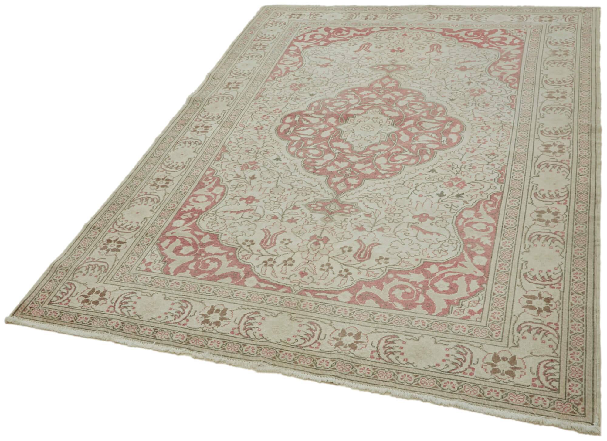Turkish Vintage Anatolian Rug 153 cm x 220 cm