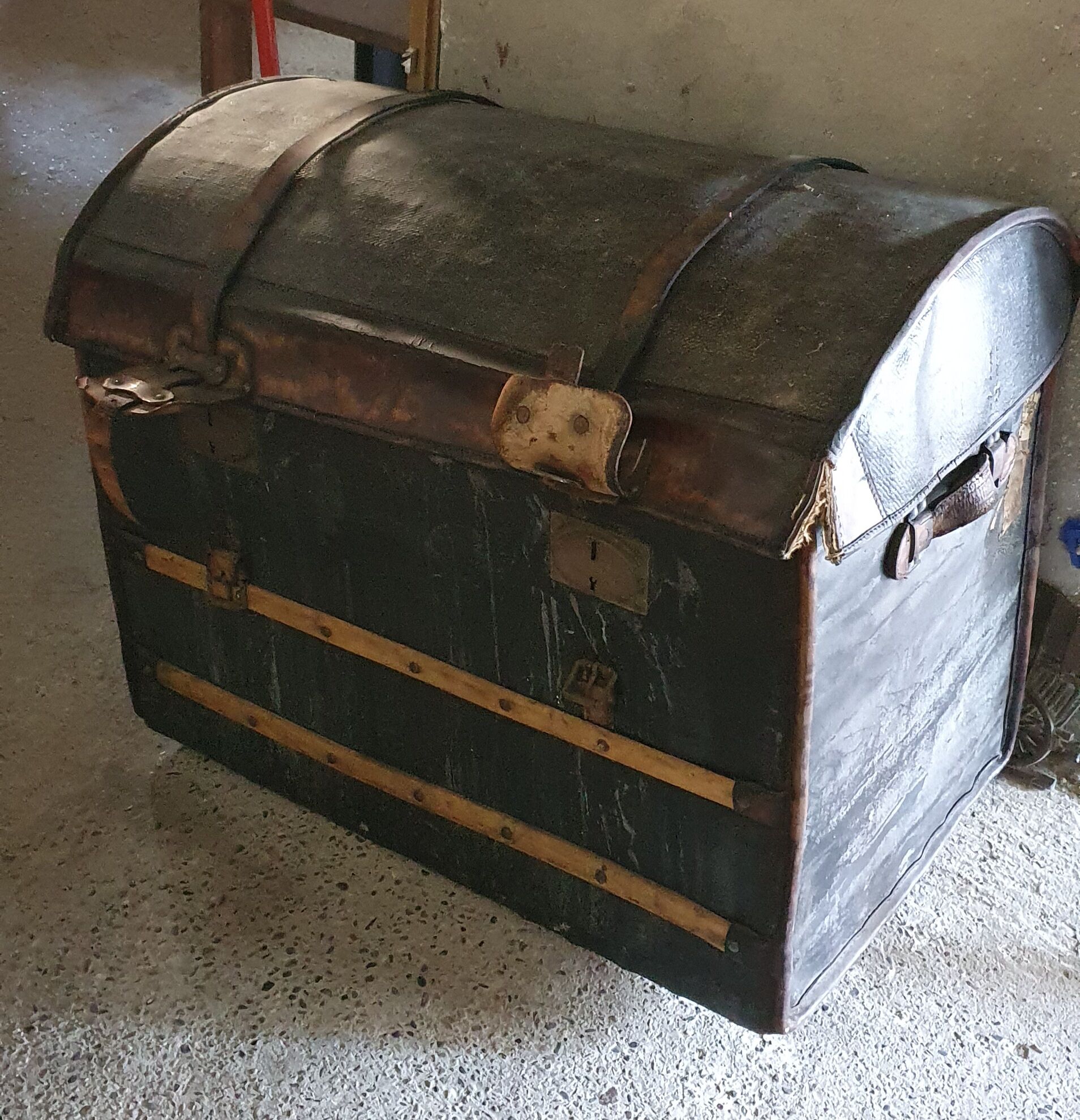 Carriage trunk