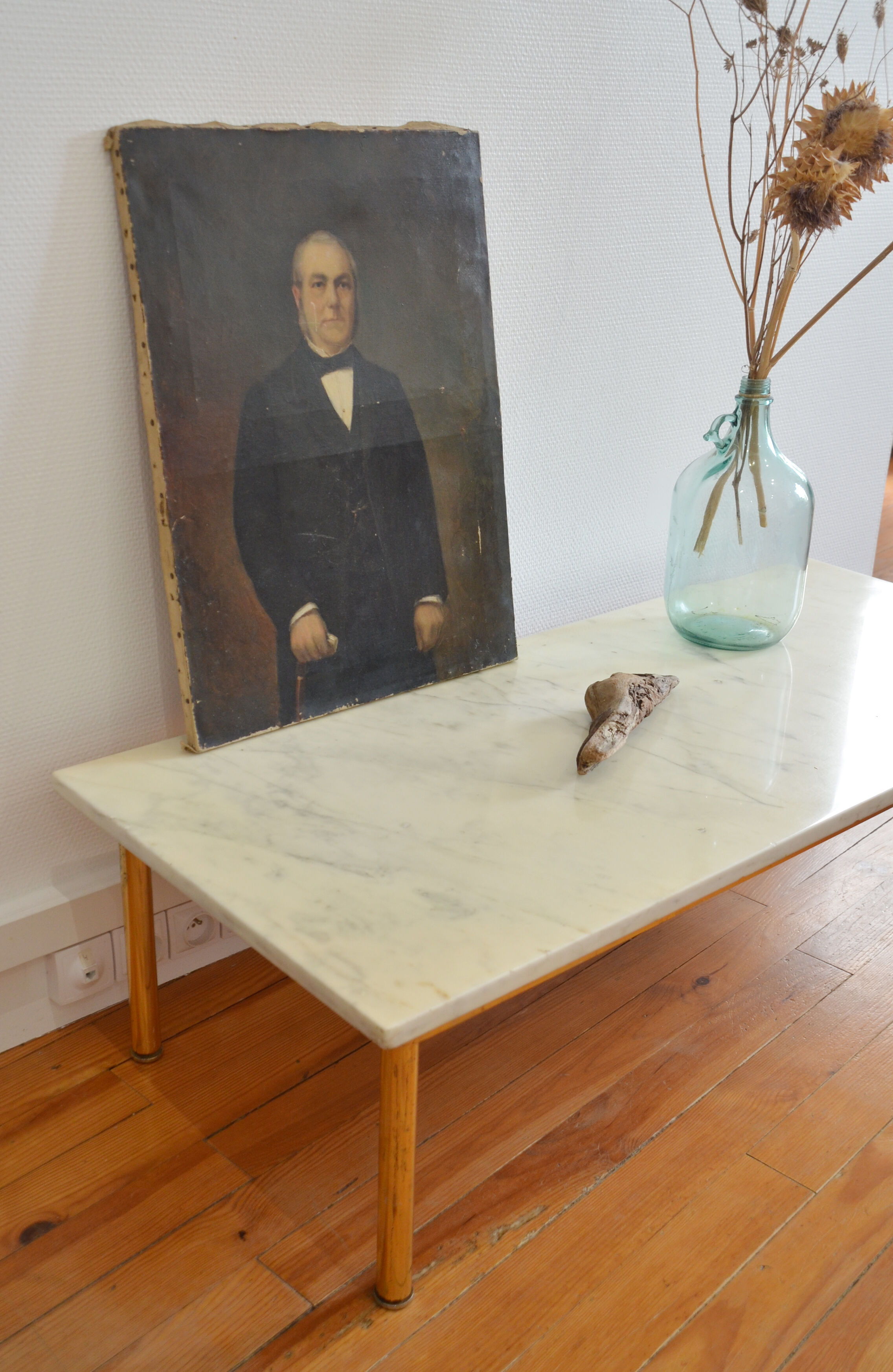 Coffee table in marble and gilded metal 70s