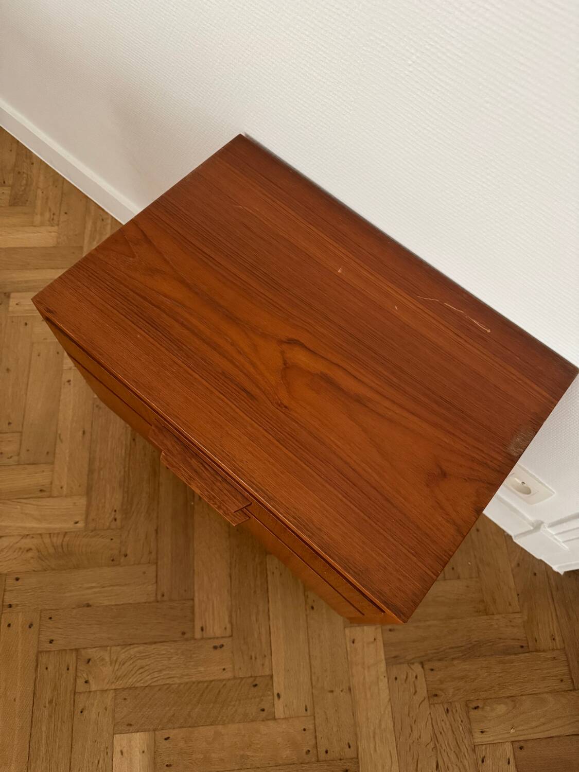 Scandinavian side table/dresser in vintage teak from the 1950s-1960s.
