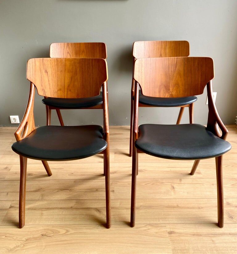 Chaises Arne Hovmand Olsen pour Mogens Kold vers les années 1950