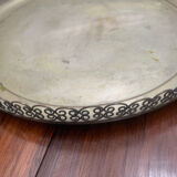 Chiseled silver metal top