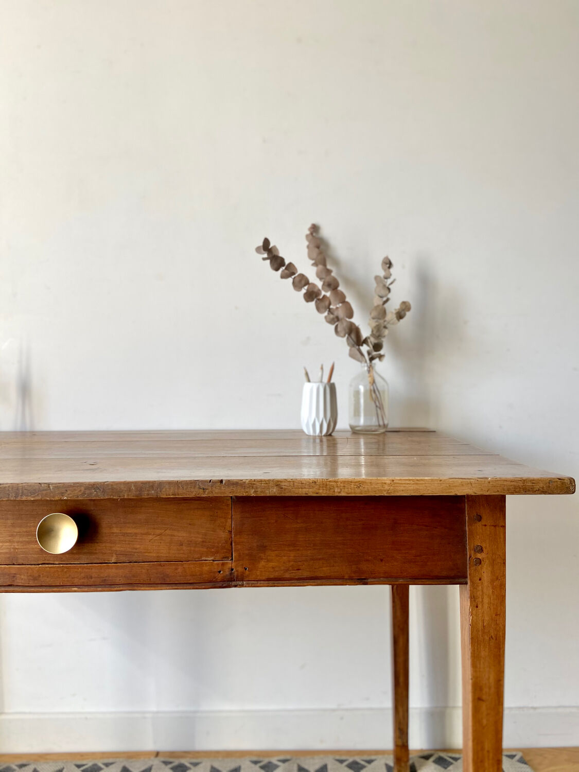 Farmhouse / antique table