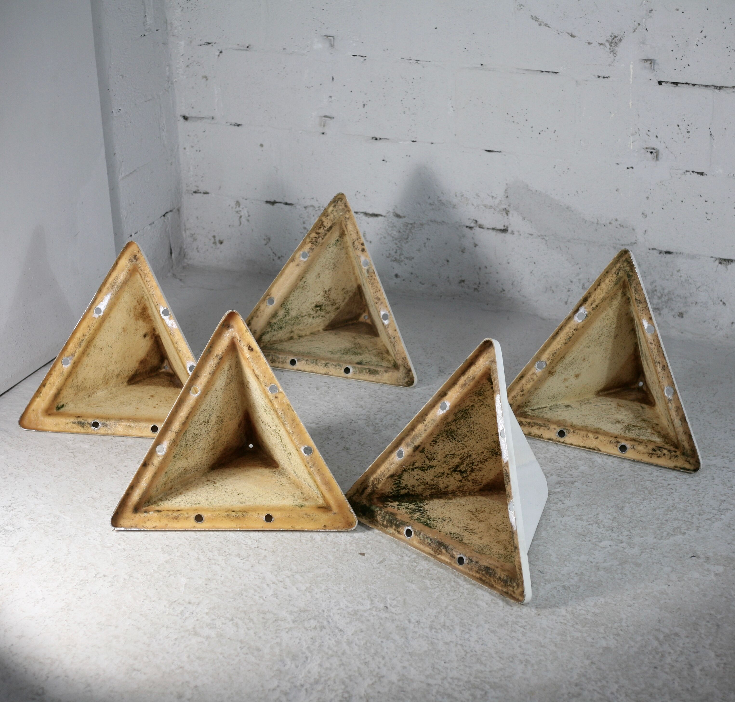 Fiberglass circa 1970. 6 tetrahedron-shaped elements. France.