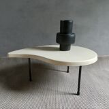 Table basse tripode, forme goutte d'eau, années 60