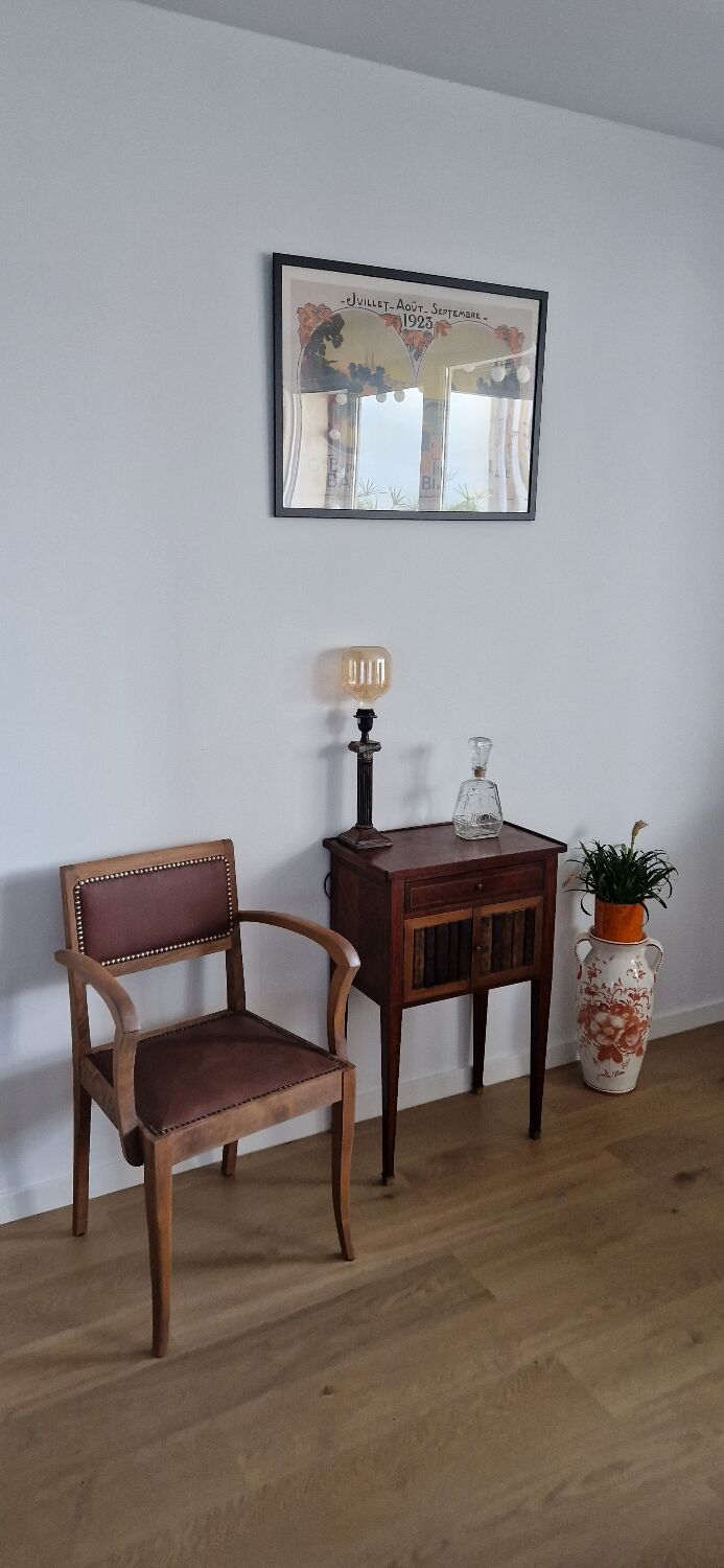 Directory style marquetry side table