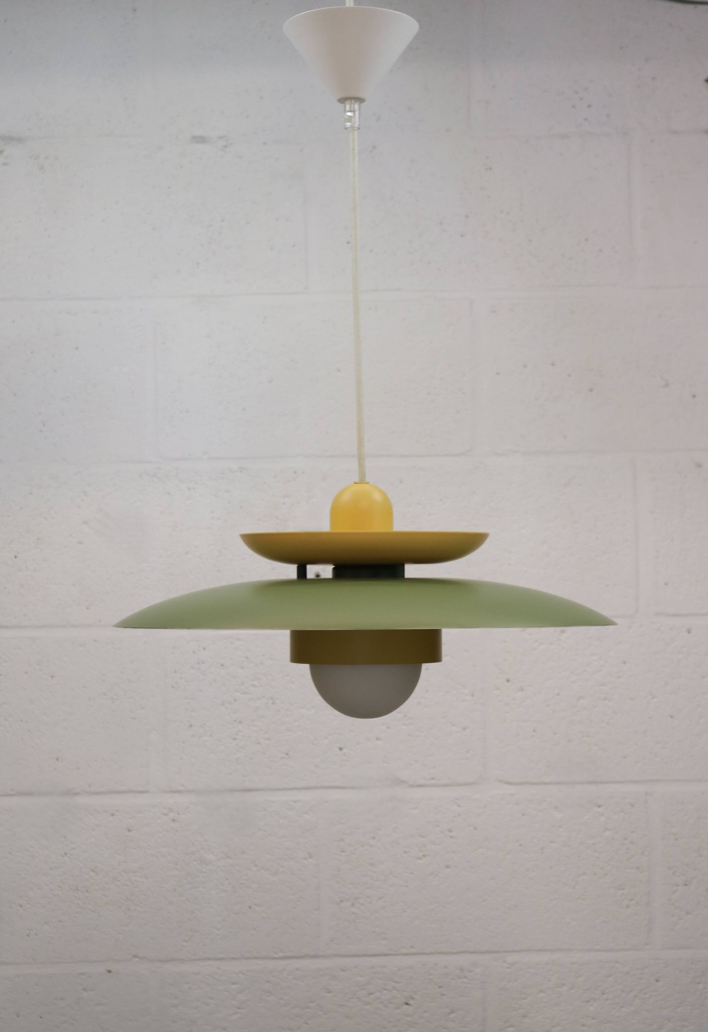 Lampe suspendue laquée verte vintage - Danemark 1980 -