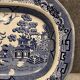 Angleterre XIXeme : grand plat en faience bleue blanche