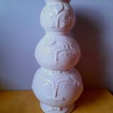 Totem vase faces in ceramic