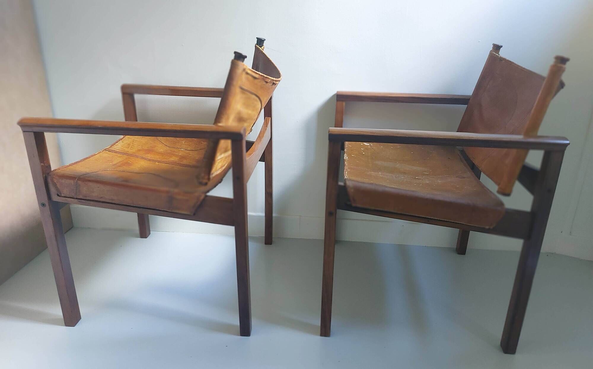 Pair of Michel Arnoult safari armchairs, Brazil 1960, rosewood and leather
