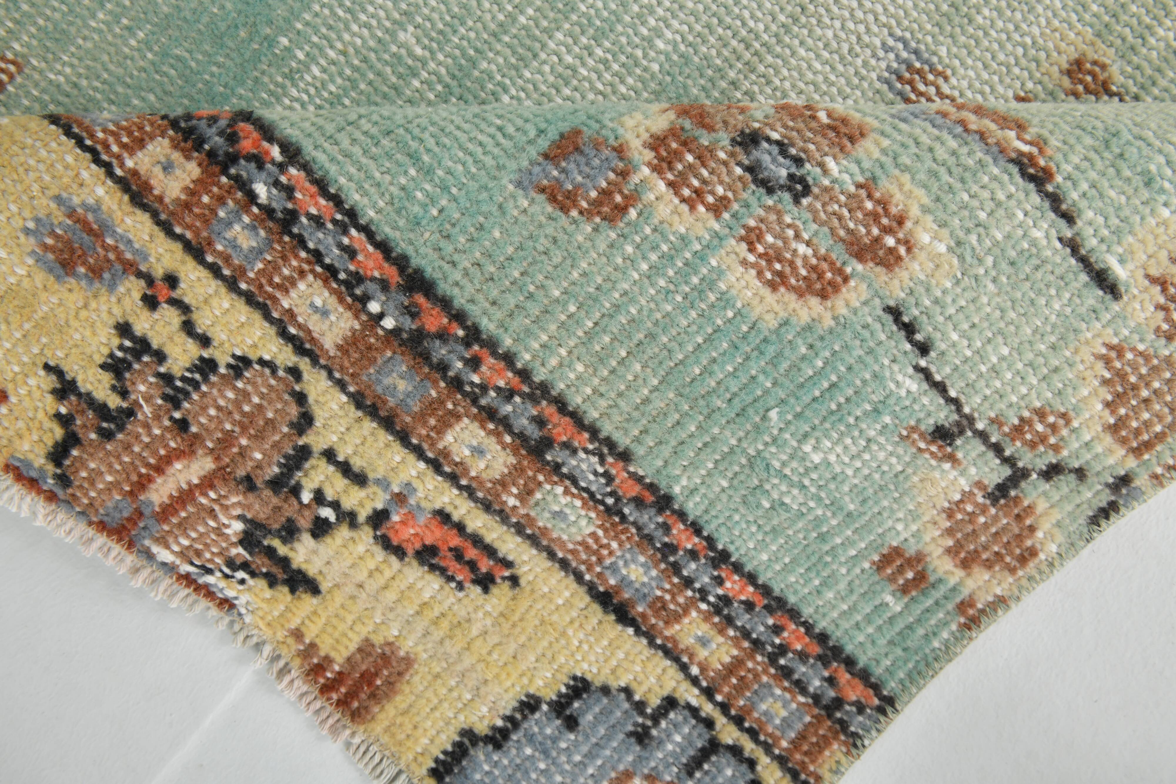 3x9 Light Green Persian Vintage Runner Rug, 81x282Cm