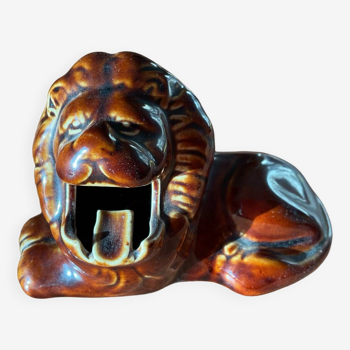 Vintage lion ashtray