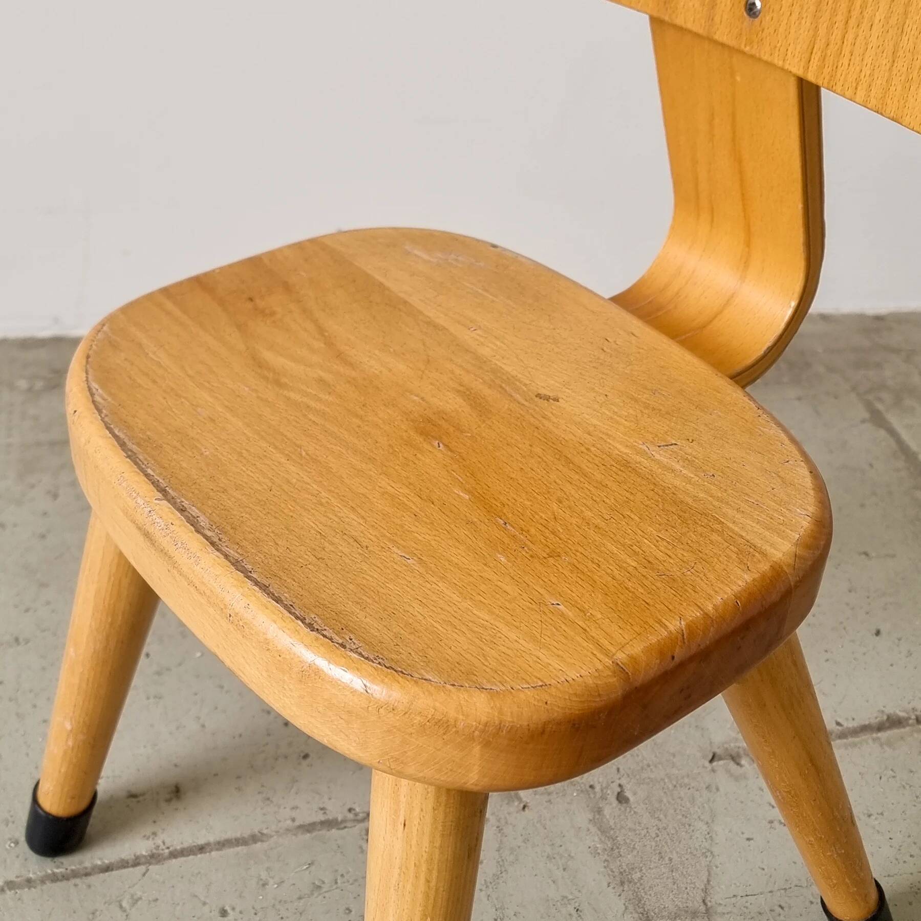 Schilte plywood school chair