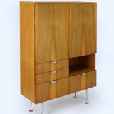 Armoire en frêne et noyer du milieu du siècle de Jitona, années 1960