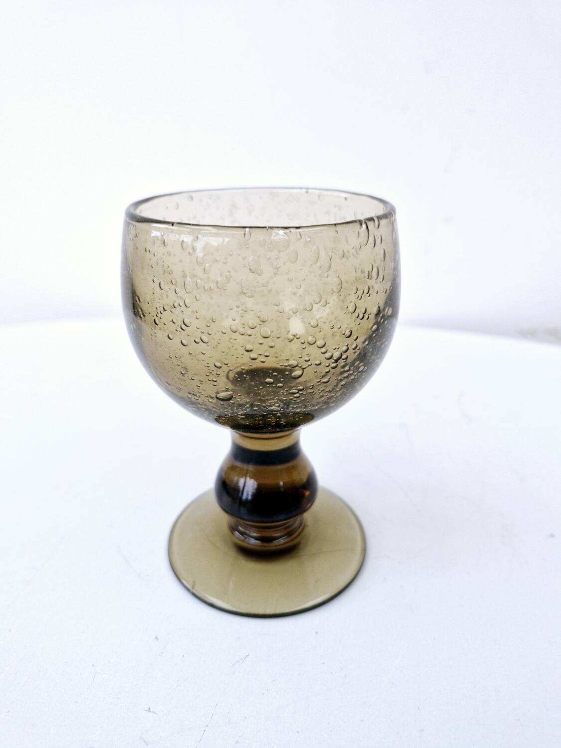 5 Medium Glasses on Vintage Smoked Bubble Base Biot H 11.5cm