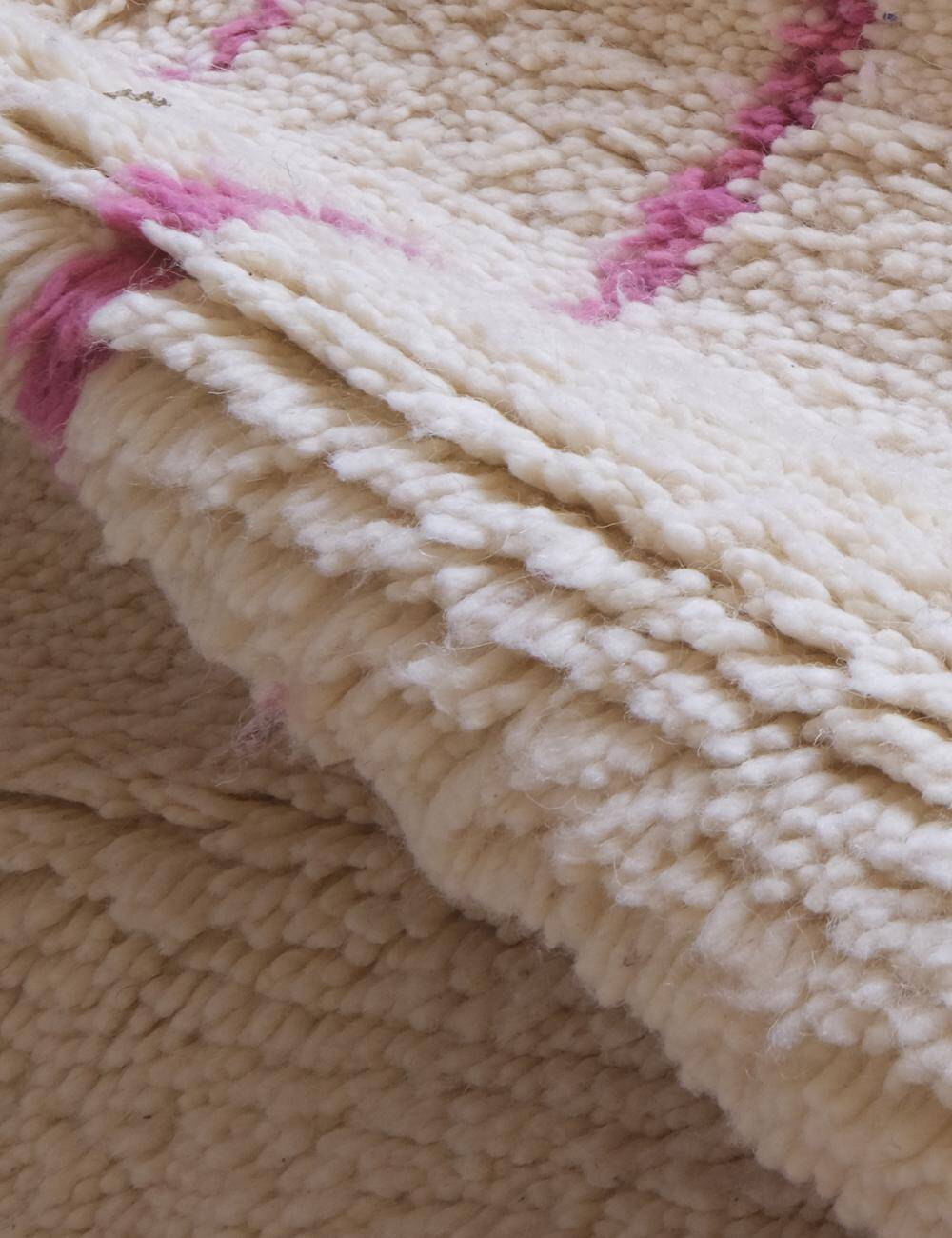 Pink Berber Rug - 303 x 197 cm