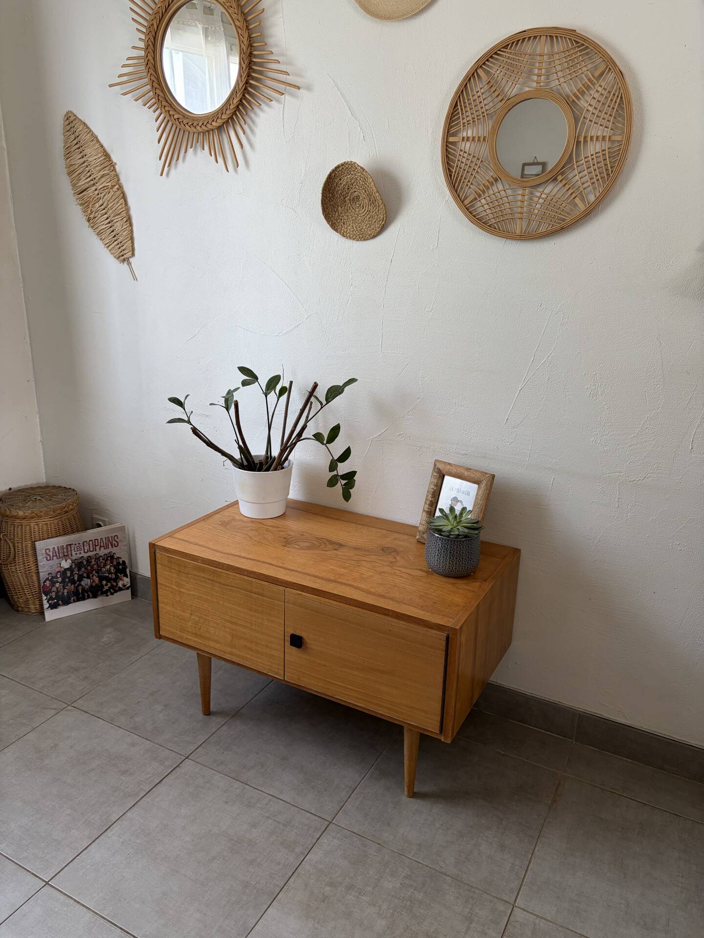 Vintage TV unit / sideboard