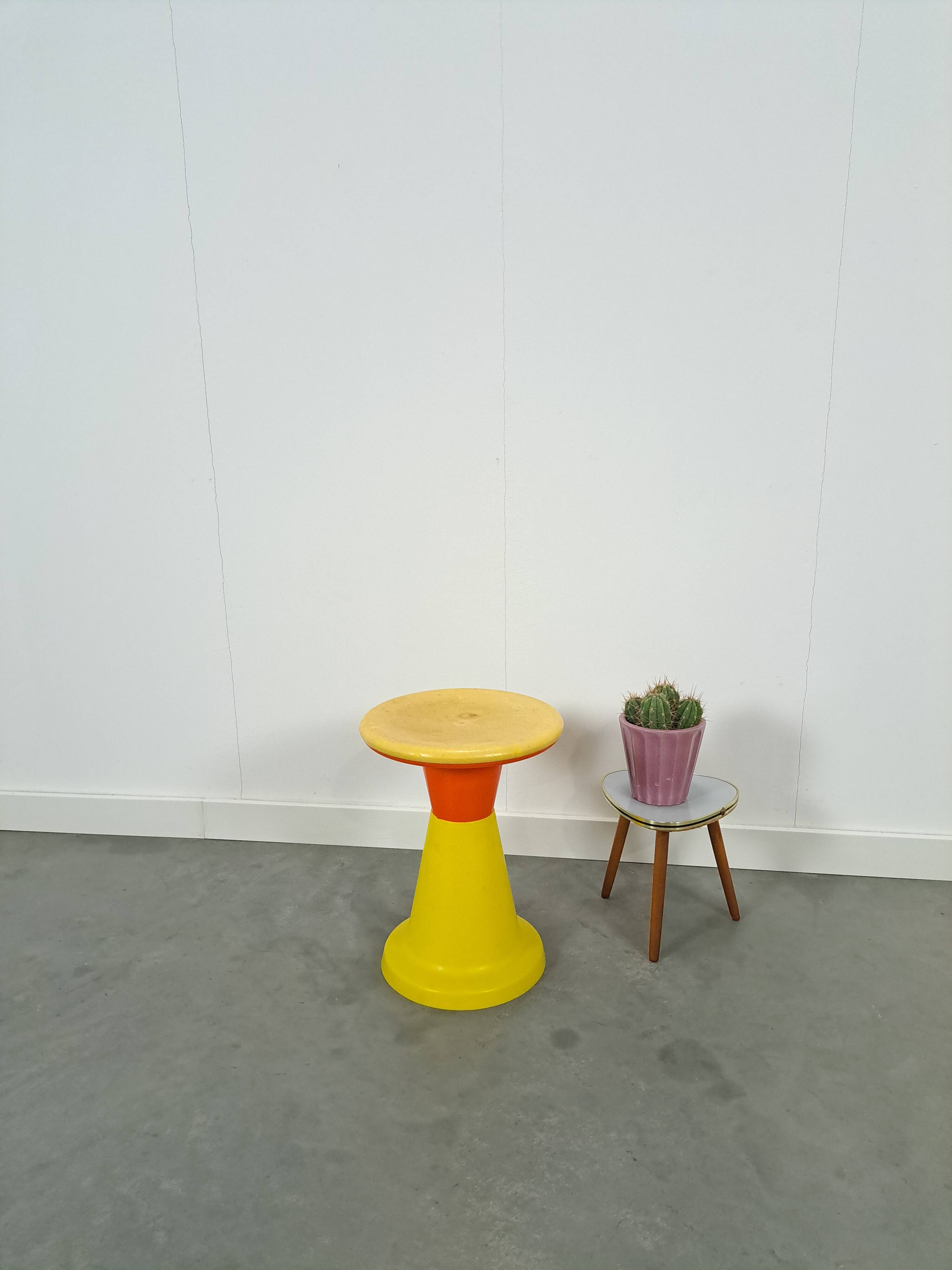 Tabouret en plastique de Suède Pat Pend vintage