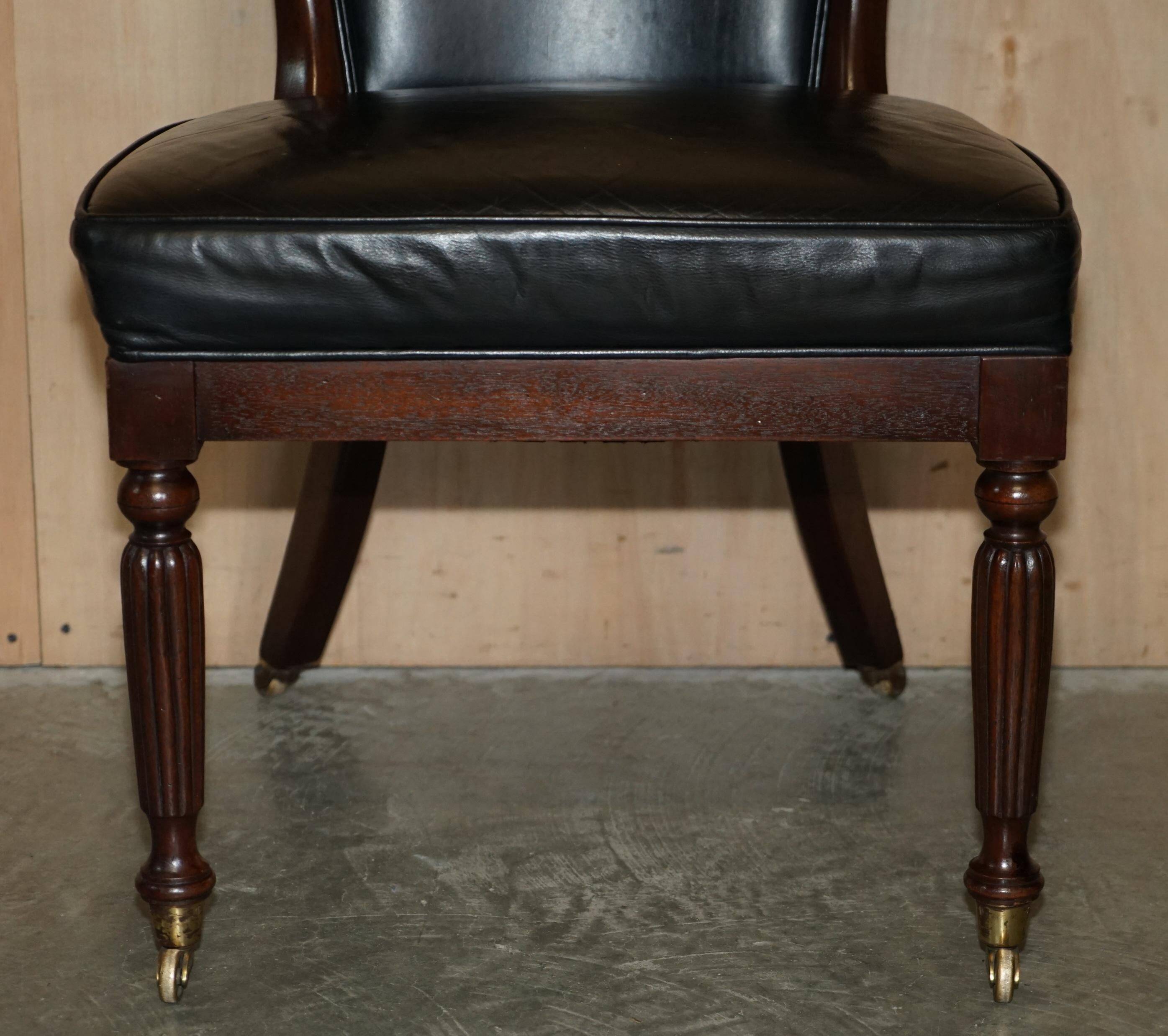 Original Regency office chair in leather and hardwood, style 1815.