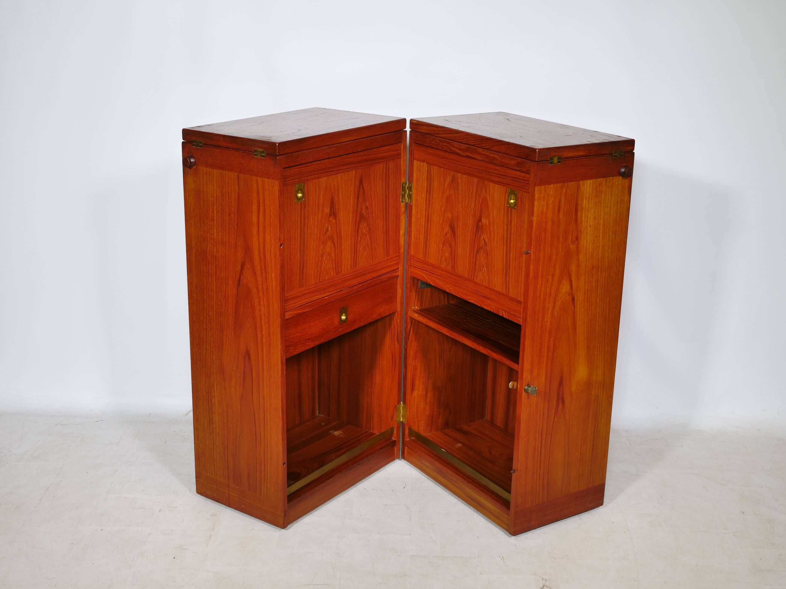 Mid Century Teak Captain's Bar by Reno Wahl Iversen for Skovby, 1960s