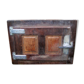 Door of fridge or cooler for slaughter in oak 50s