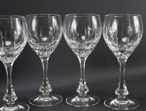 5 verres à vin en cristal taillé main atelier du cristal à baccarat