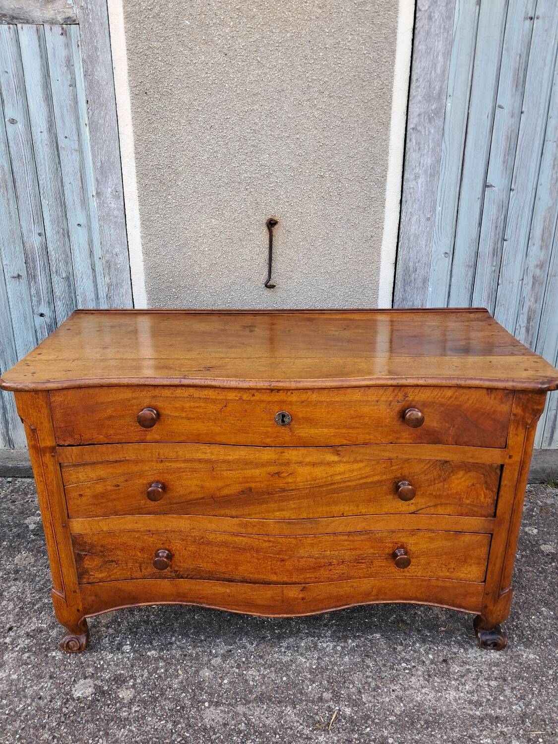 Commode Louis XV en noyer
